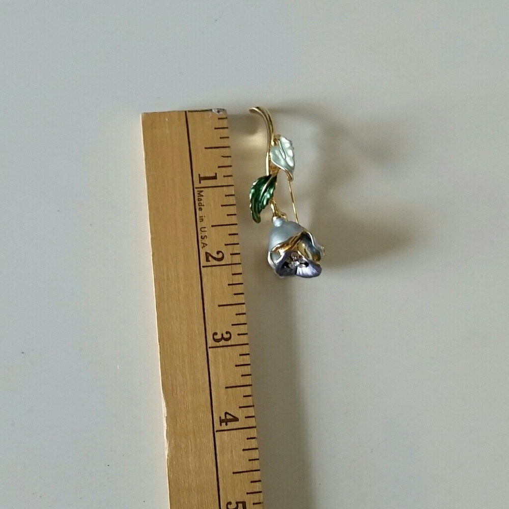 Brooche - Picture 2 of 2